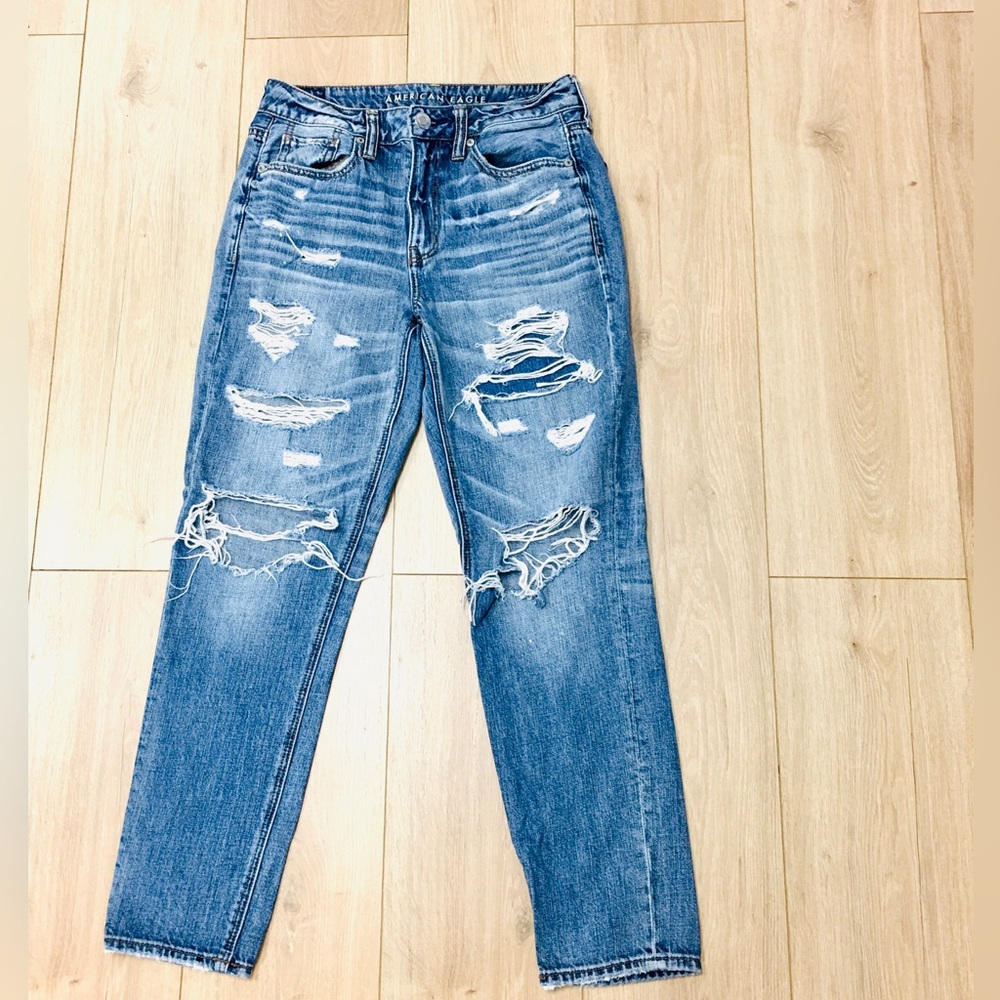 AEO American Eagle denim jeans distressed Hi Rise Tomgirl trending wide leg 6